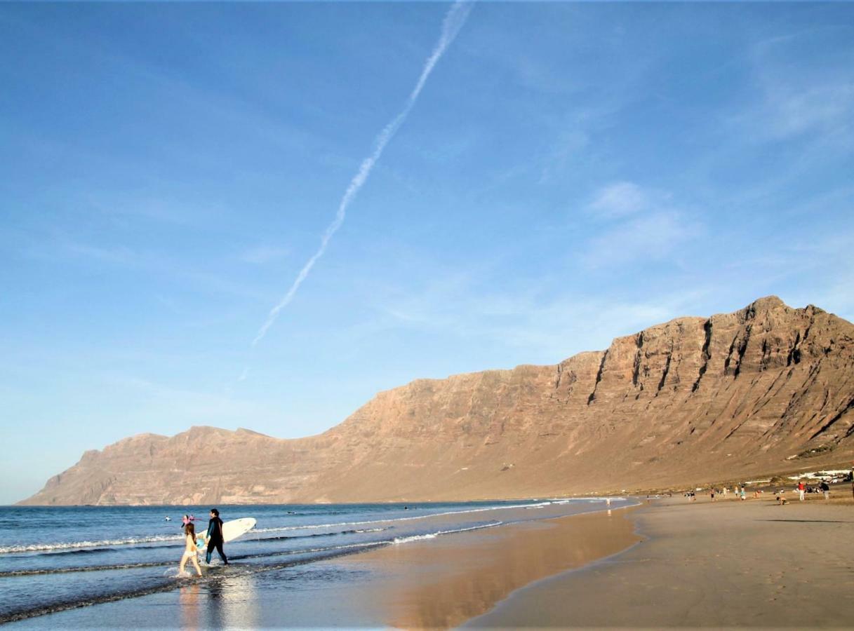 Canaryislandshost L Surf Lanzarote Famara Exterior foto