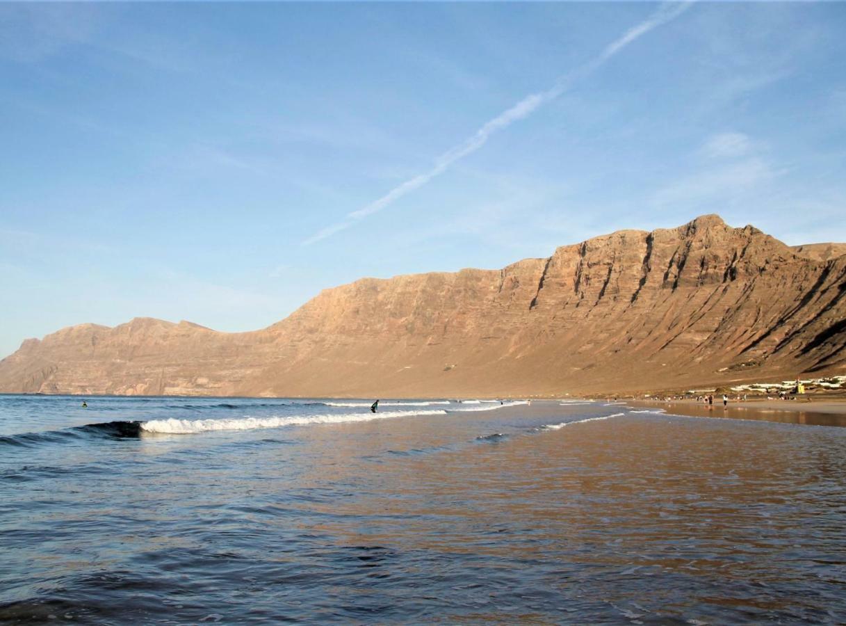 Canaryislandshost L Surf Lanzarote Famara Exterior foto
