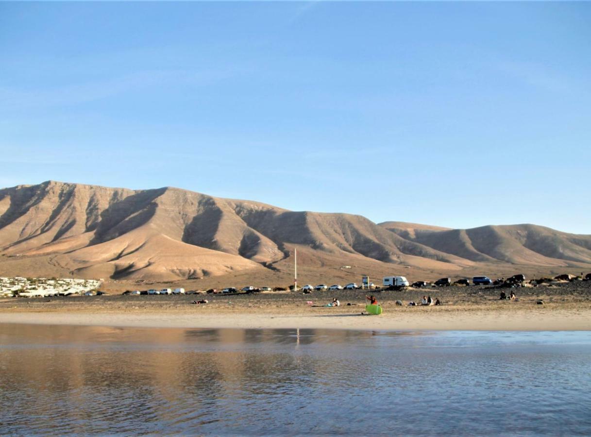 Canaryislandshost L Surf Lanzarote Famara Exterior foto