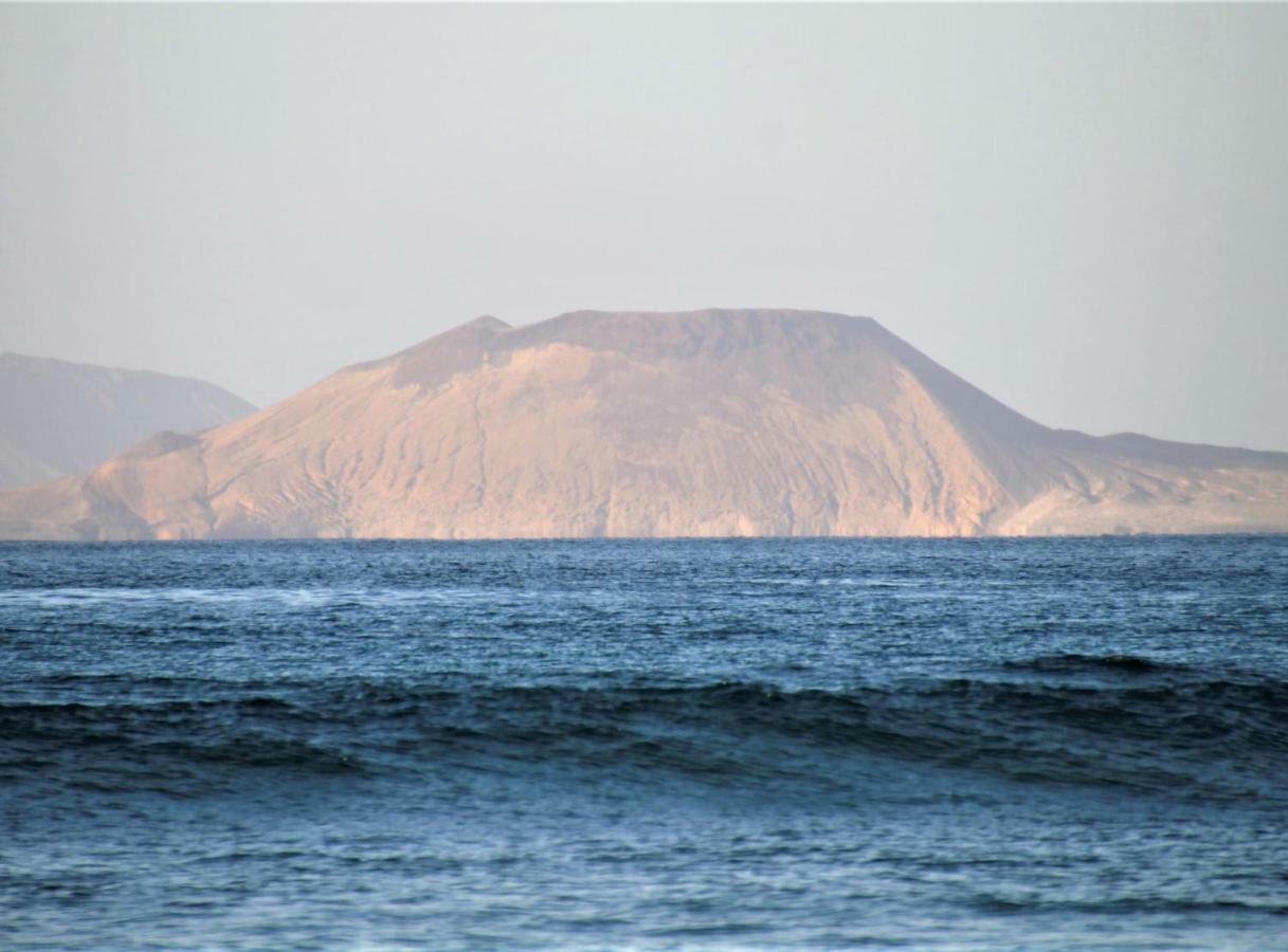 Canaryislandshost L Surf Lanzarote Famara Exterior foto